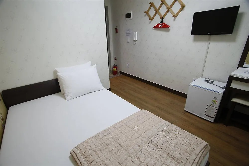 Jongnowon Hostel Seoul Hotel